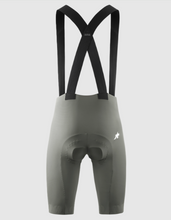 画像をギャラリービューアに読み込む, ASSOS アソス EQUIPE R BIB SHORTS S11 Edge Green Mサイズ【20％OFF】
